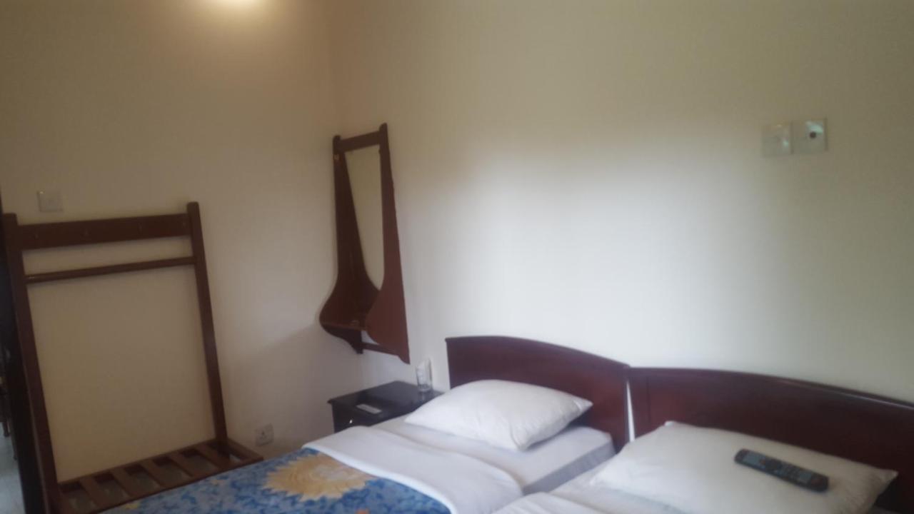 New Tour Inn Nuwara Eliya Buitenkant foto
