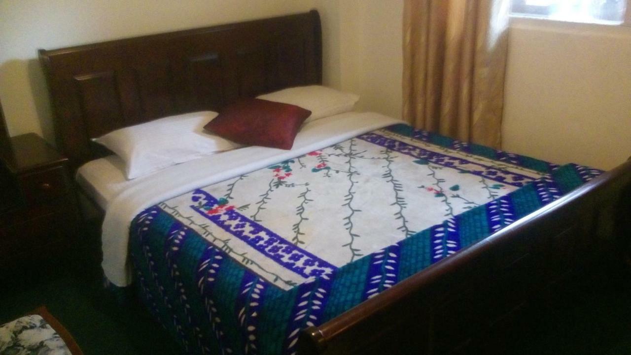 New Tour Inn Nuwara Eliya Buitenkant foto